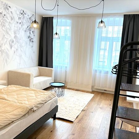 Traumhafte Wohnung Fuer 2, Walk In Dusche, Extra Kueche, Nespresso, Zentral Виена Екстериор снимка